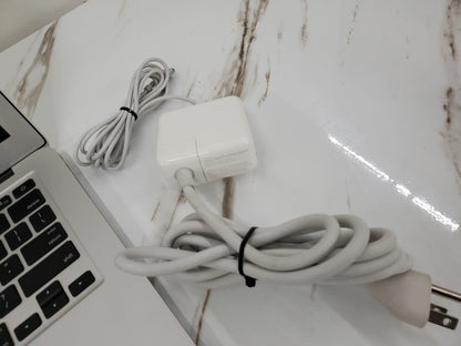 Apple MacBook Air A1466 13.3" Intel I5 CPU 4GB RAM 120 SSD