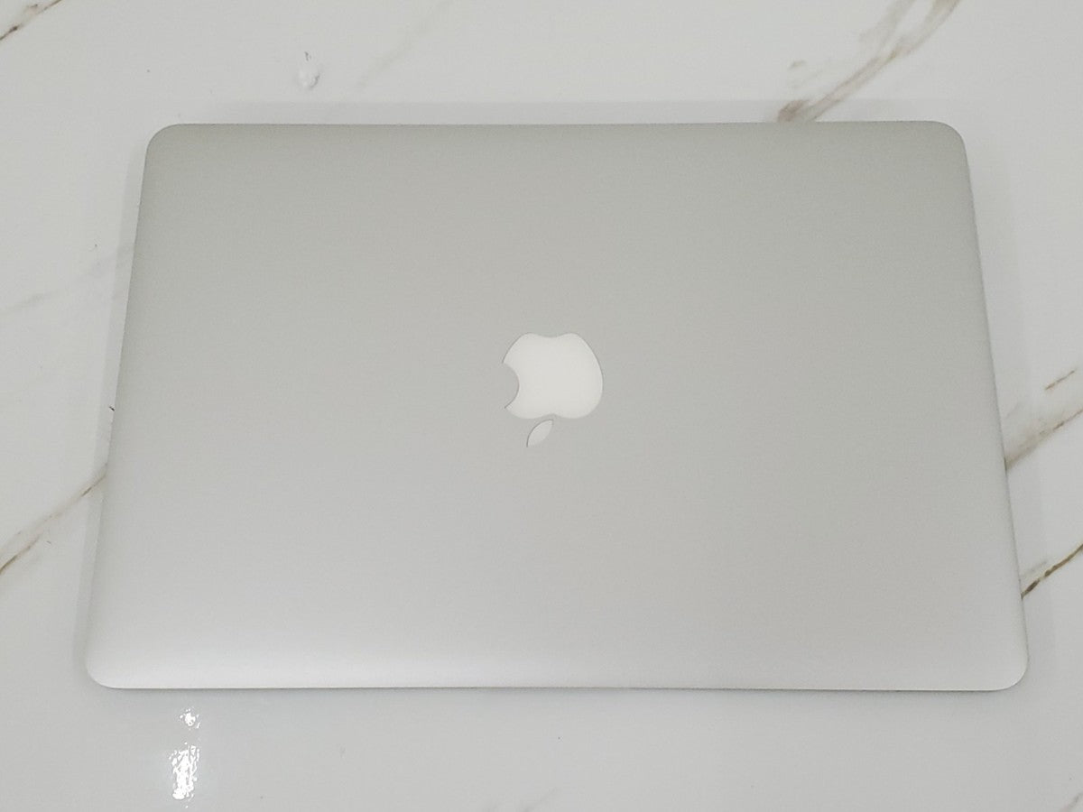 Apple MacBook Air A1466 13.3" Intel I5 CPU 4GB RAM 120 SSD
