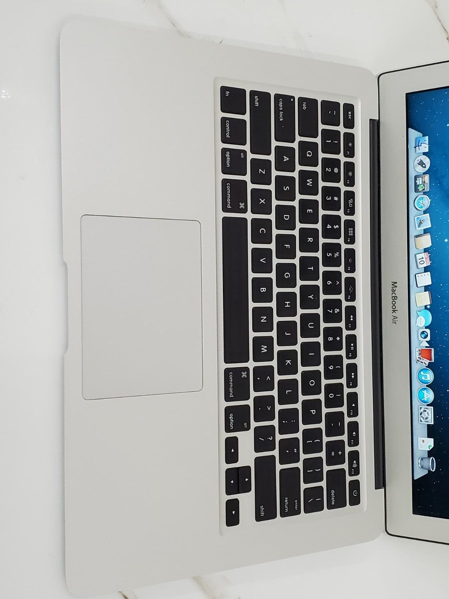 Apple MacBook Air A1466 13.3" Intel I5 CPU 4GB RAM 120 SSD